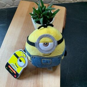 MATTEL | Squeeze ‘N Sing Plush Minion | Stuart
